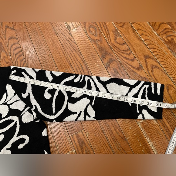 Derek Heart Black and White Long Sleeve Dress - Picture 5 of 12